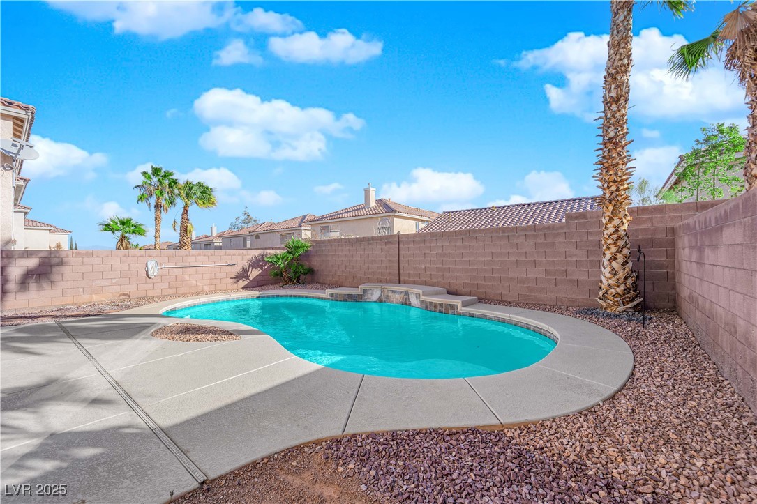 7640 Ribbon Garland Court