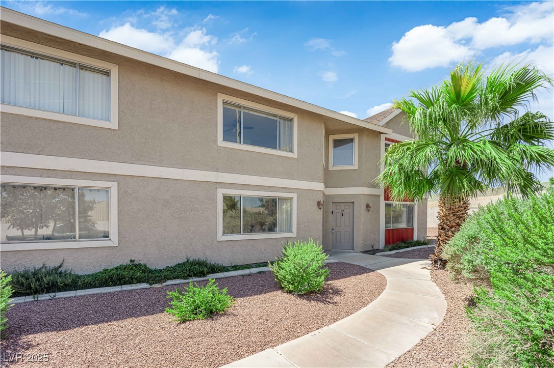 100 South Crestline Drive 17