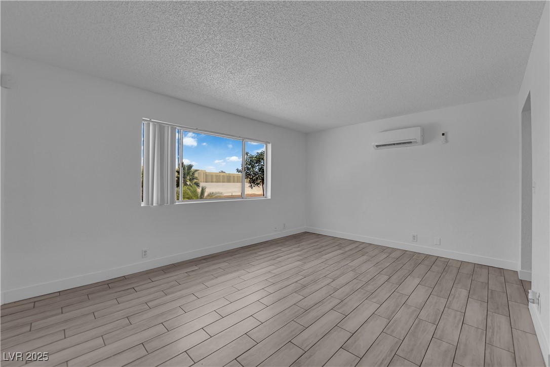 100 South Crestline Drive 17