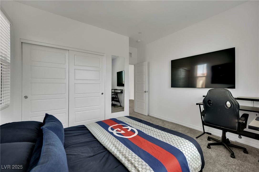 8907 Roadrunner Ravine Street