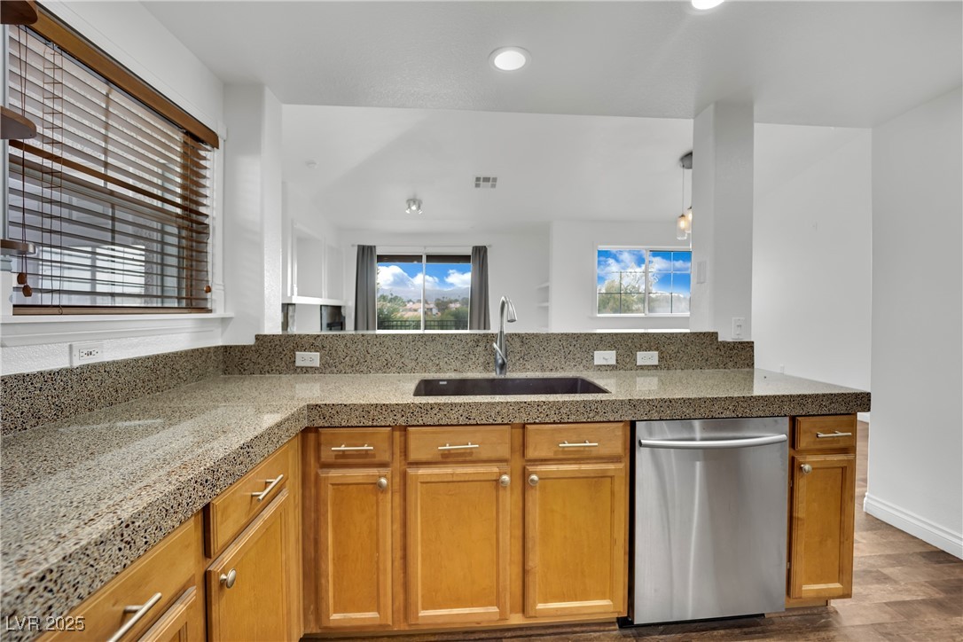 2325 Windmill Parkway 1522