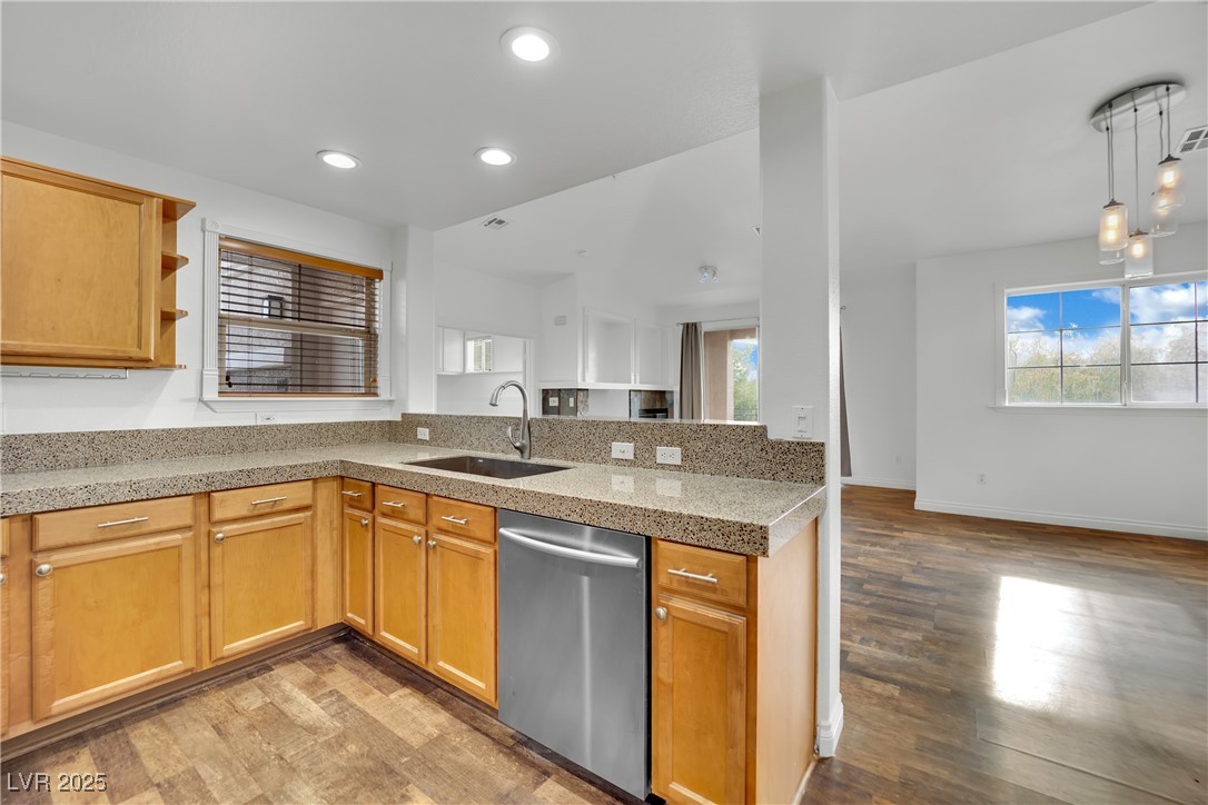 2325 Windmill Parkway 1522