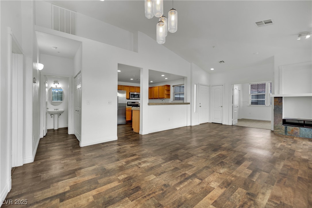 2325 Windmill Parkway 1522