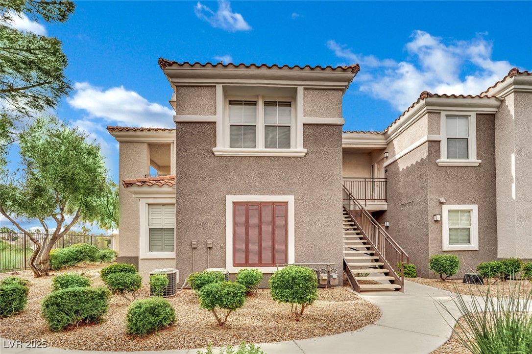 2325 Windmill Parkway 1522