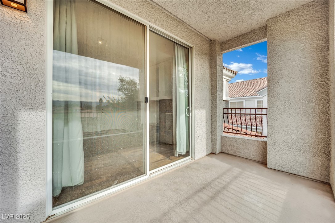 2325 Windmill Parkway 1522