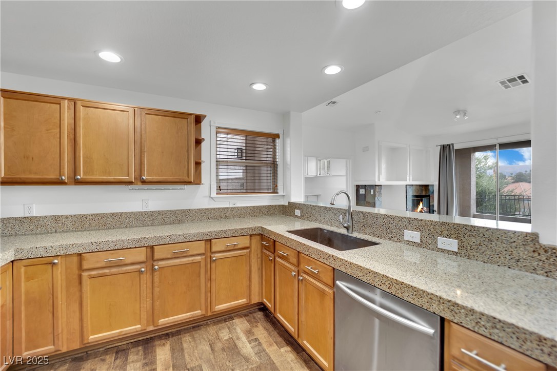 2325 Windmill Parkway 1522