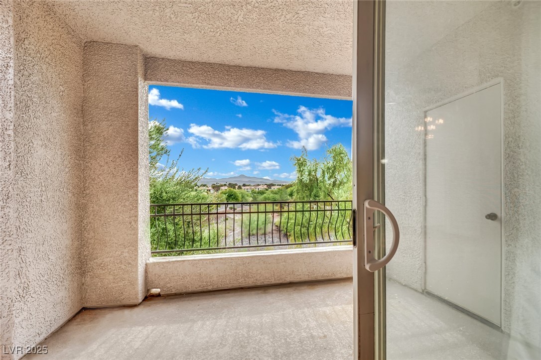 2325 Windmill Parkway 1522