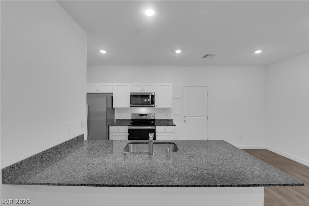 539 Clearsable Avenue