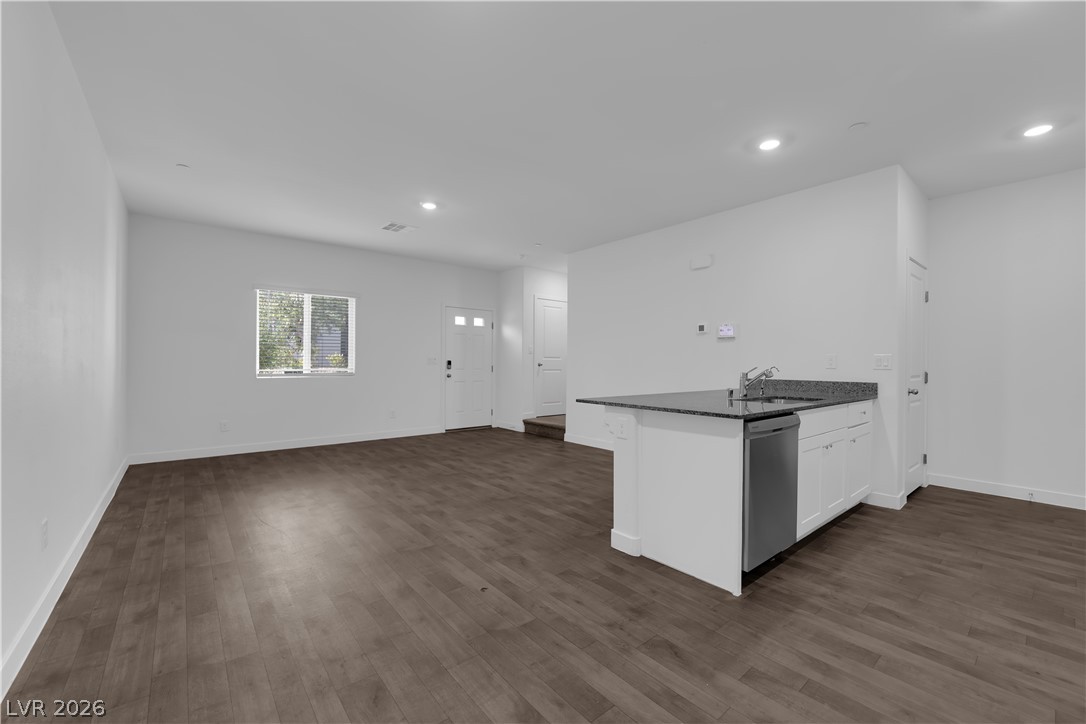 539 Clearsable Avenue