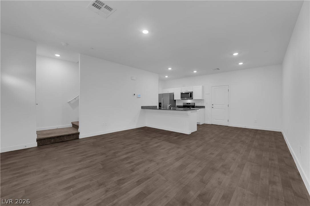 539 Clearsable Avenue