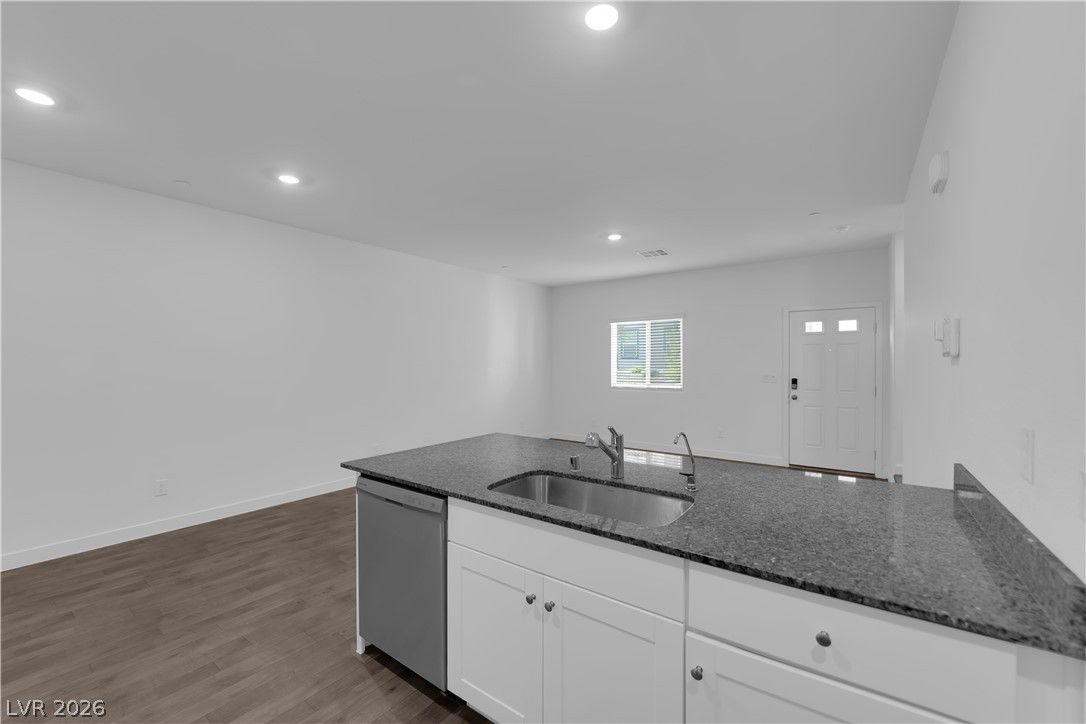 539 Clearsable Avenue