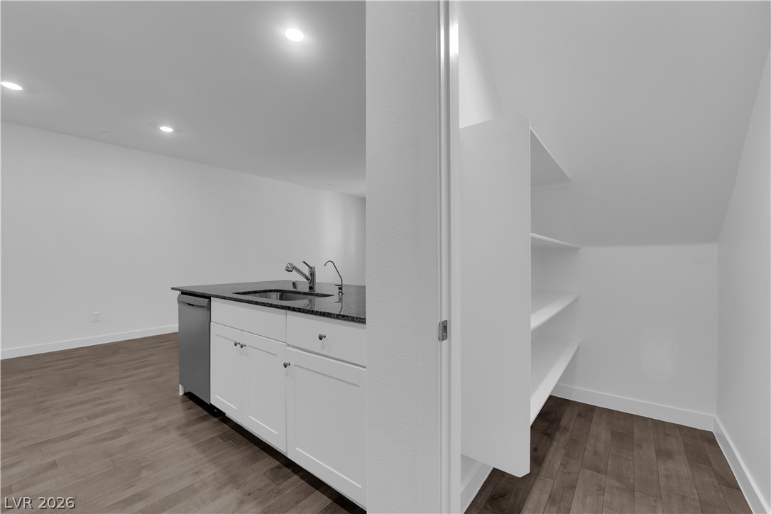 539 Clearsable Avenue