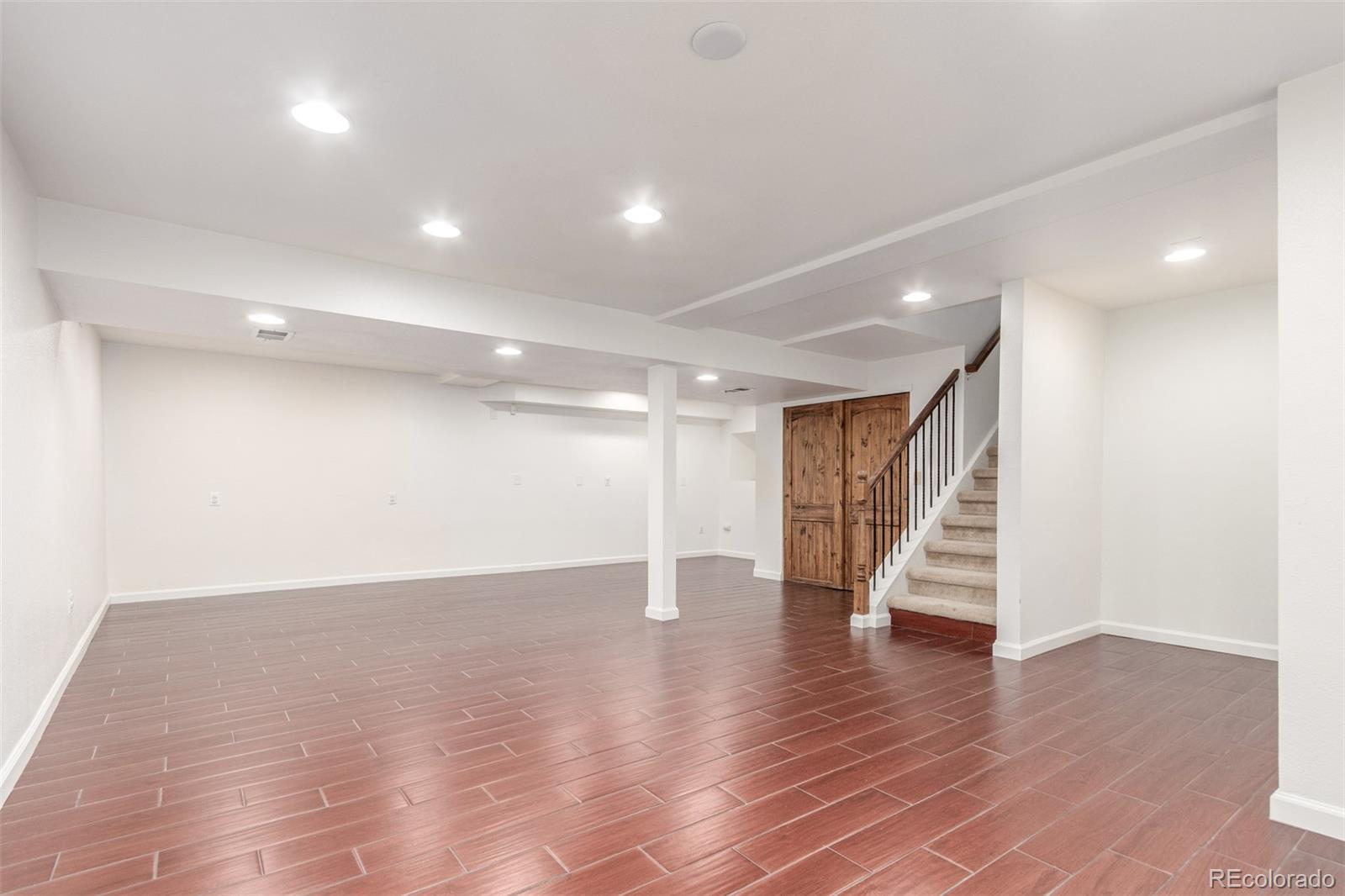 6006 S Kingston Circle