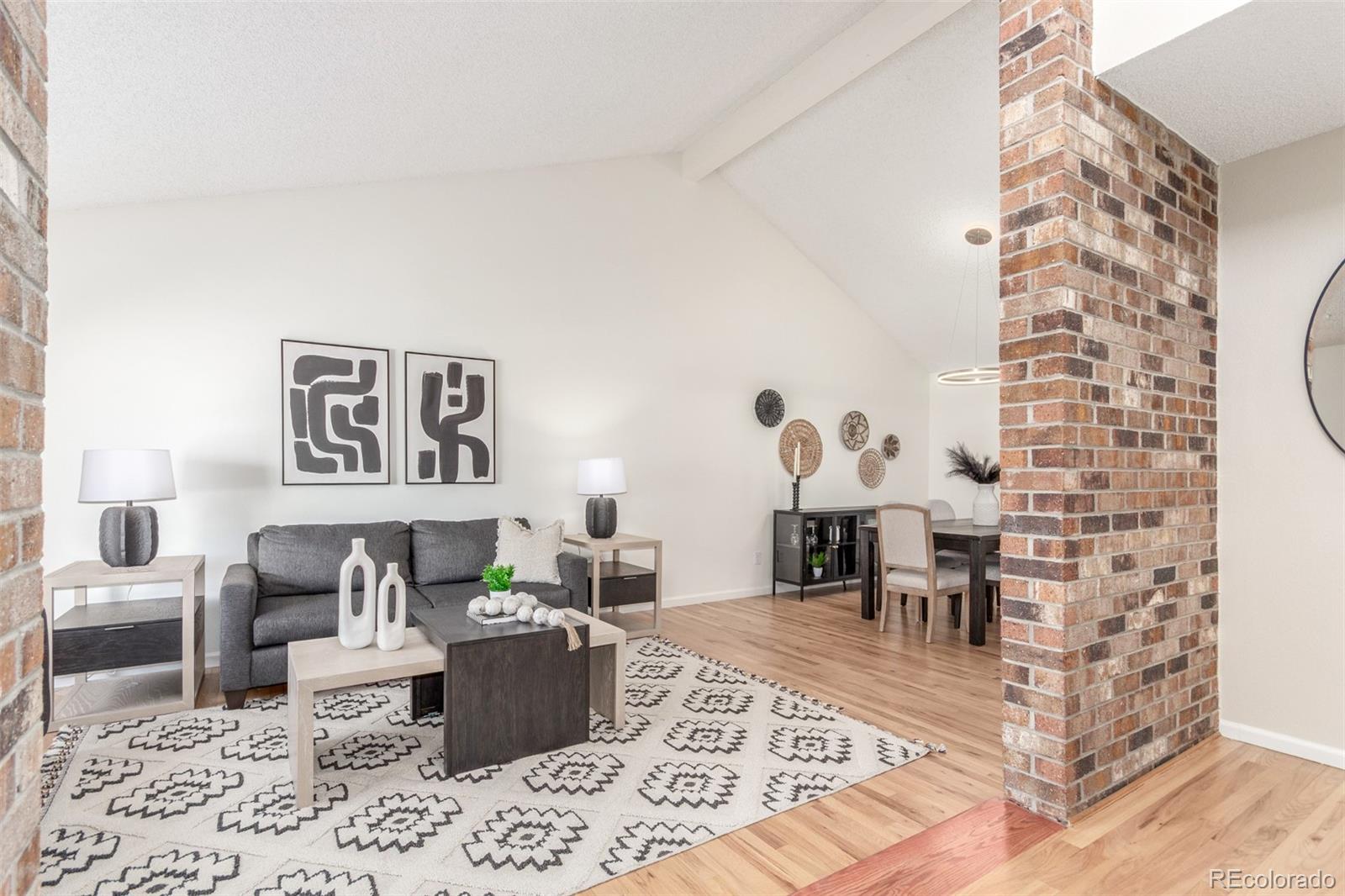 6006 S Kingston Circle