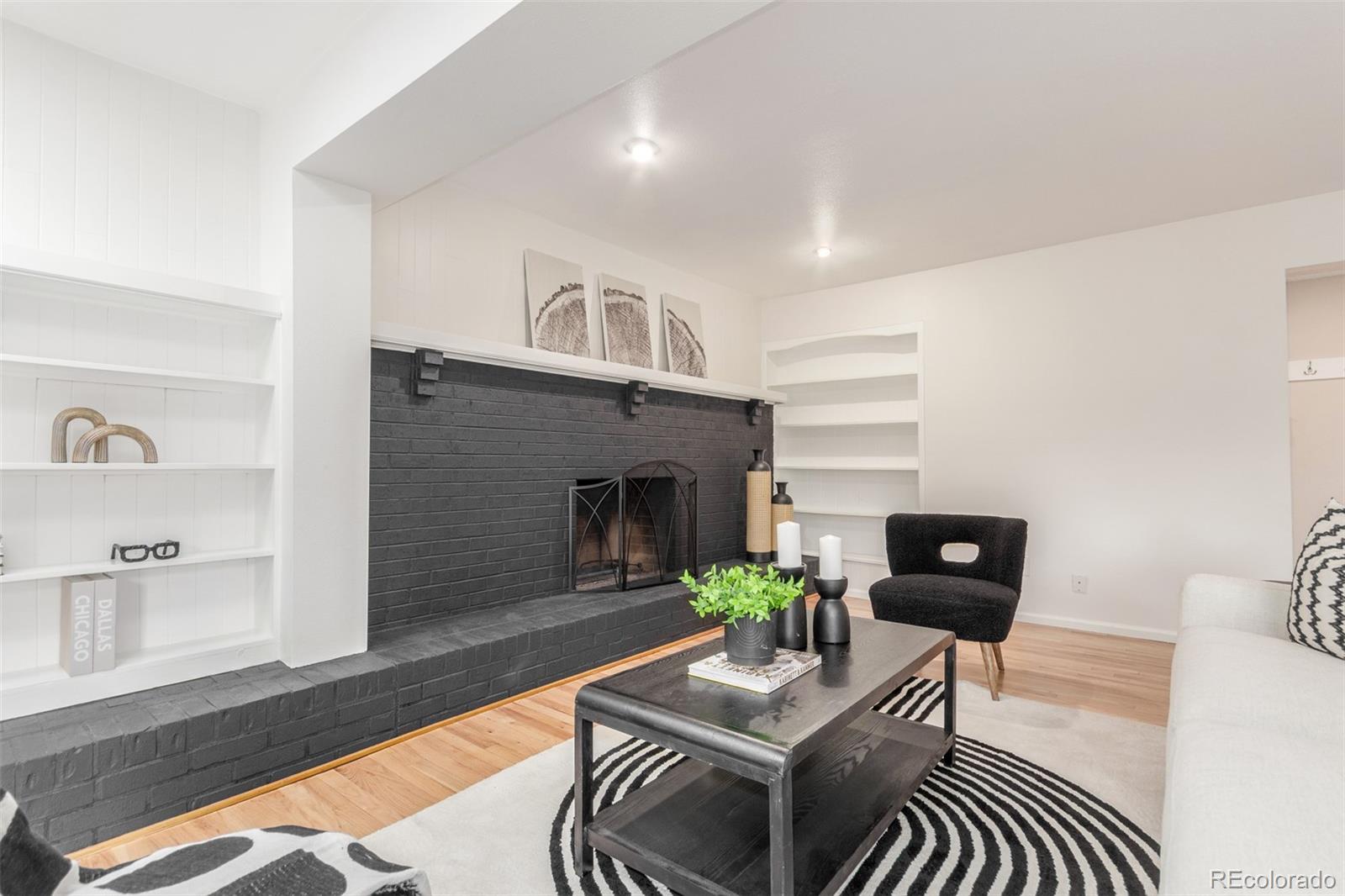 6006 S Kingston Circle