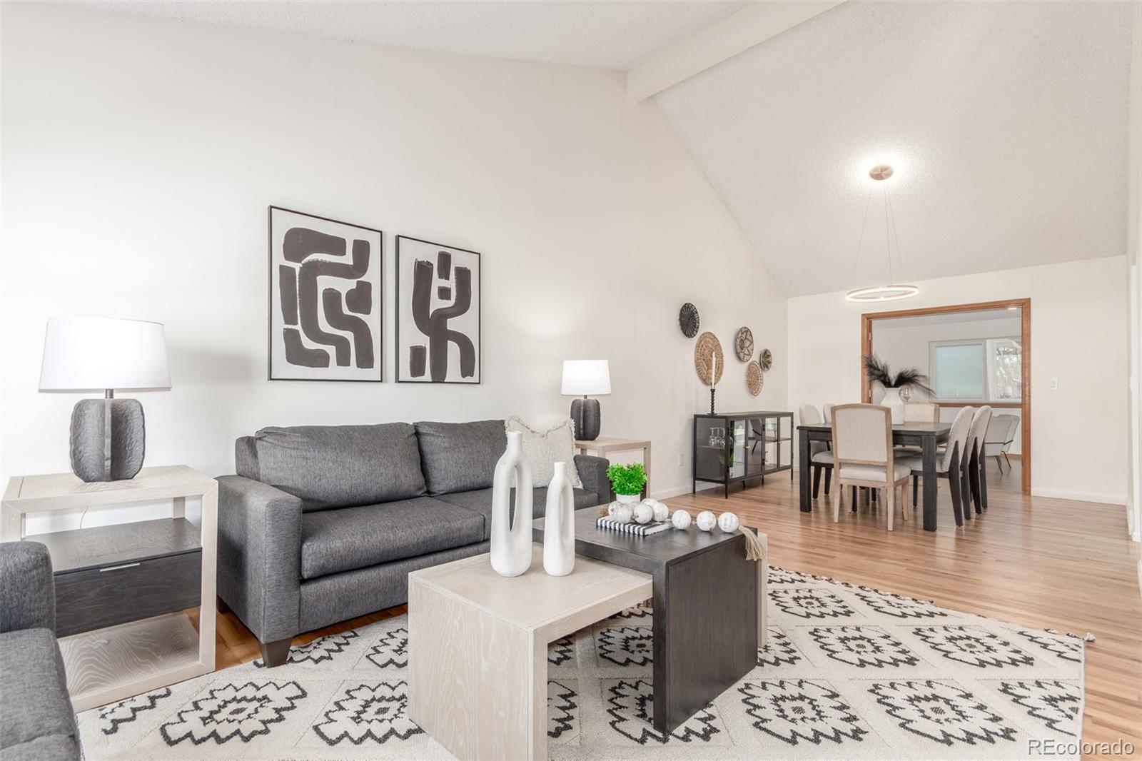 6006 S Kingston Circle