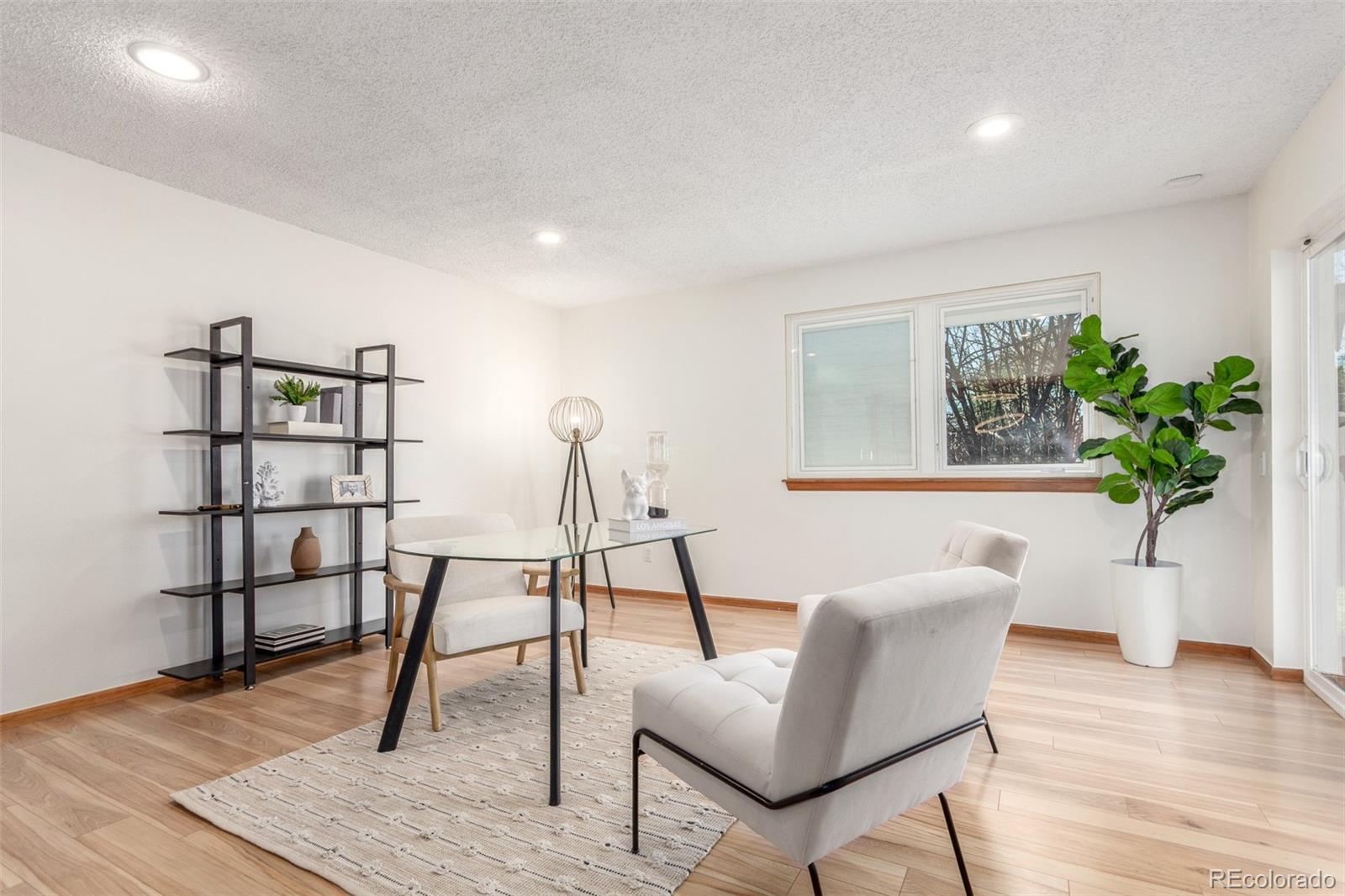 6006 S Kingston Circle