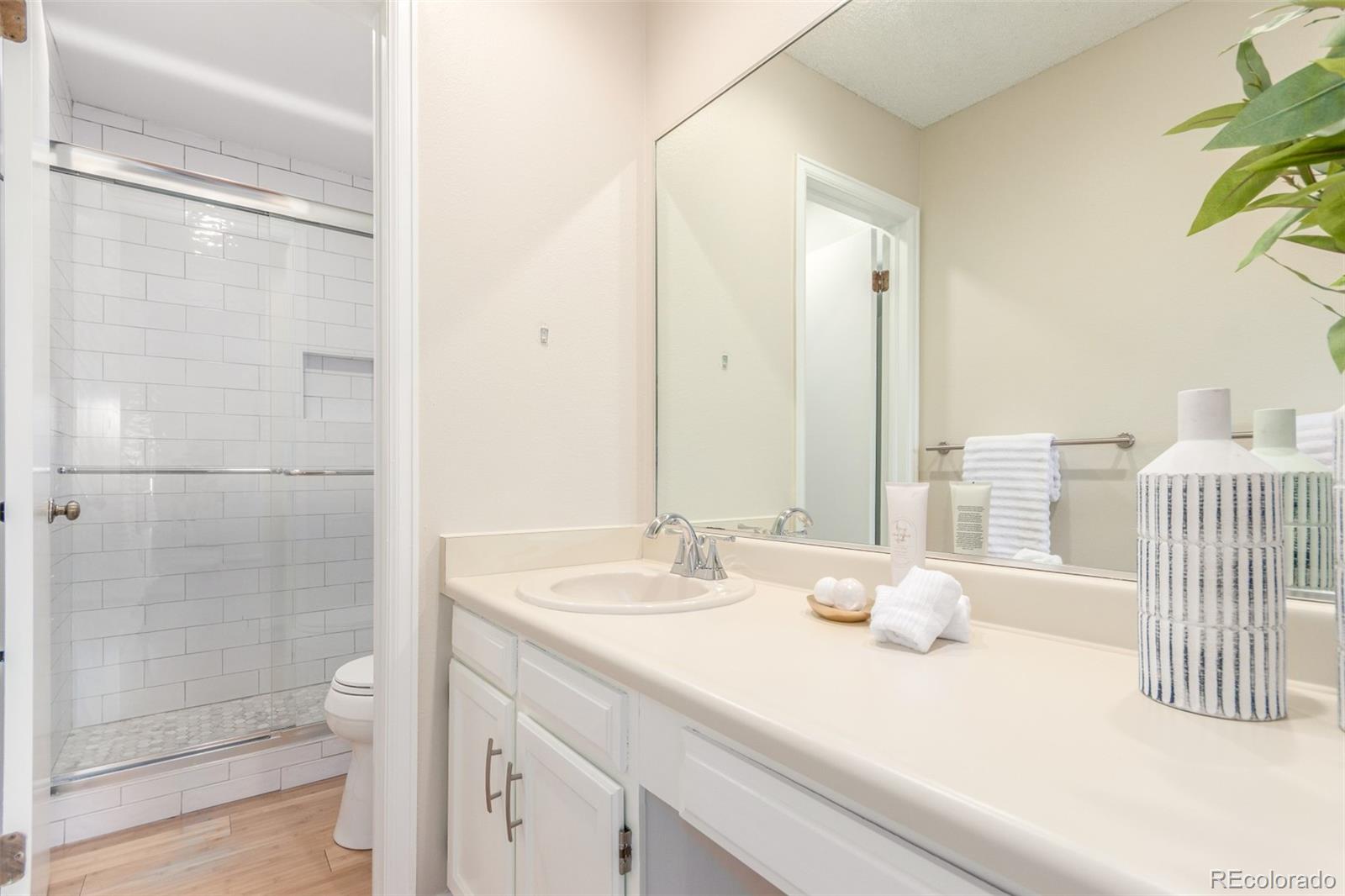 6006 S Kingston Circle