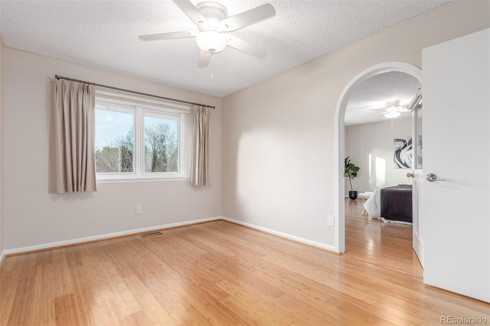 6006 S Kingston Circle