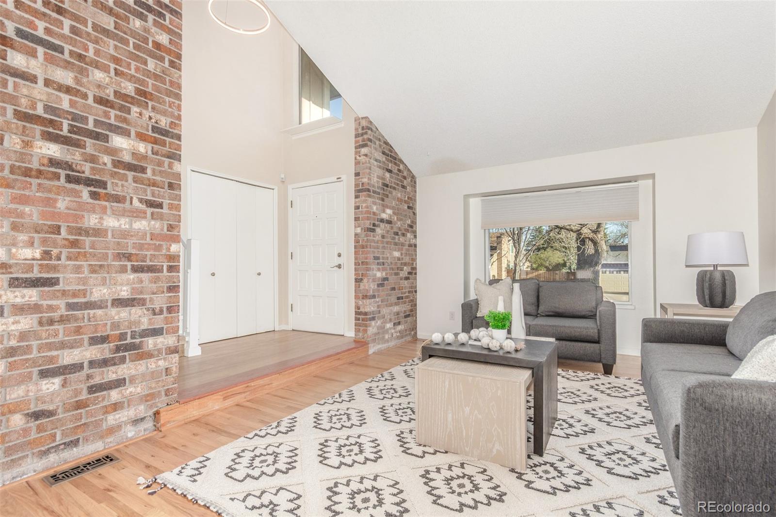 6006 S Kingston Circle