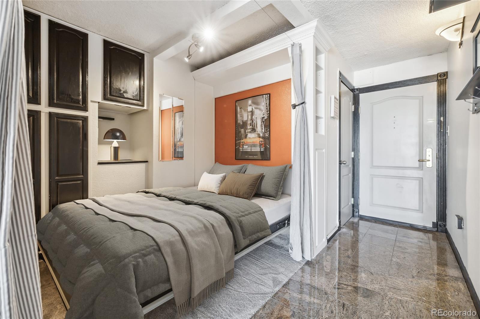 1020 15th Street Unit: 14F