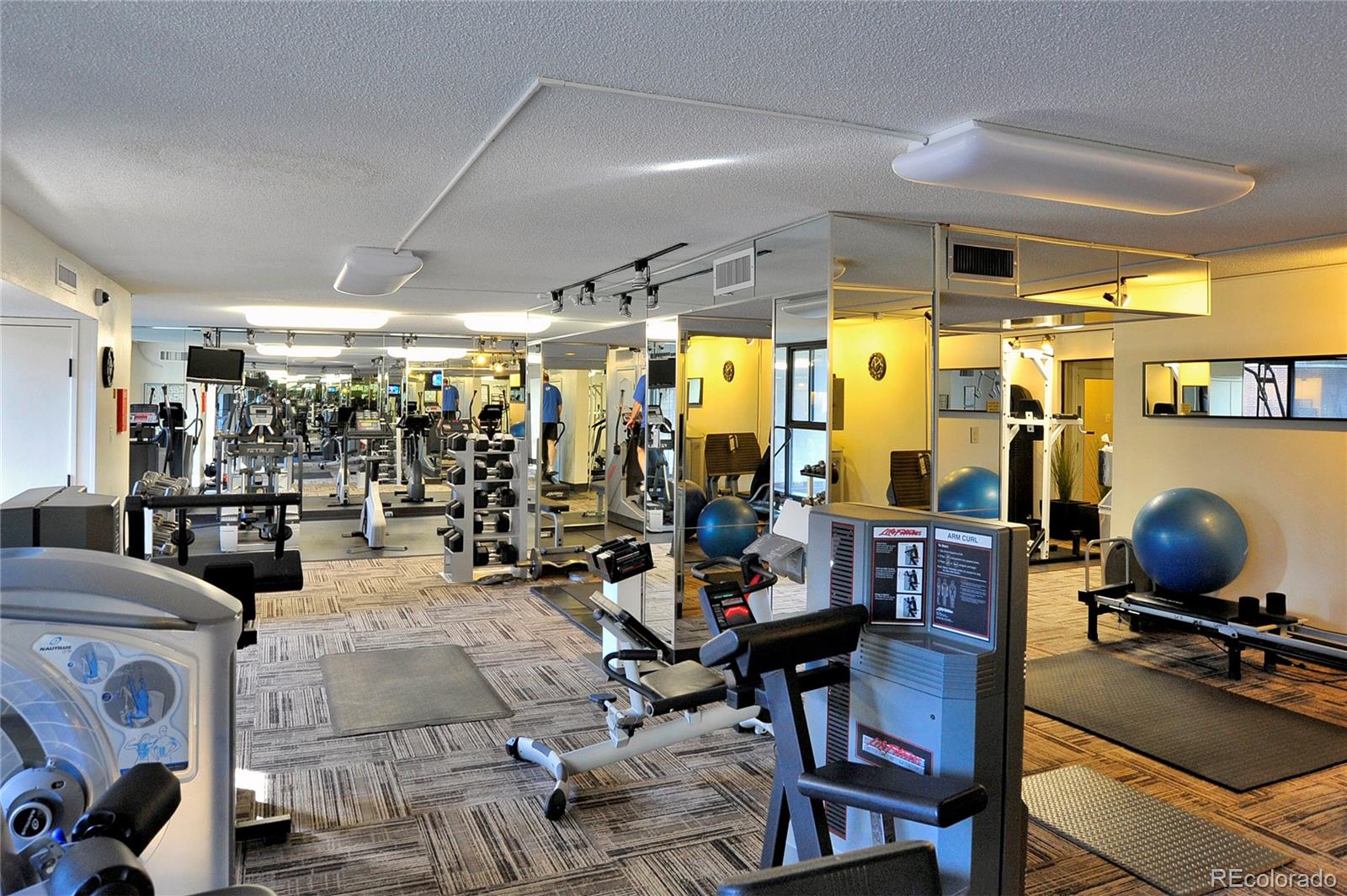 1020 15th Street Unit: 14F