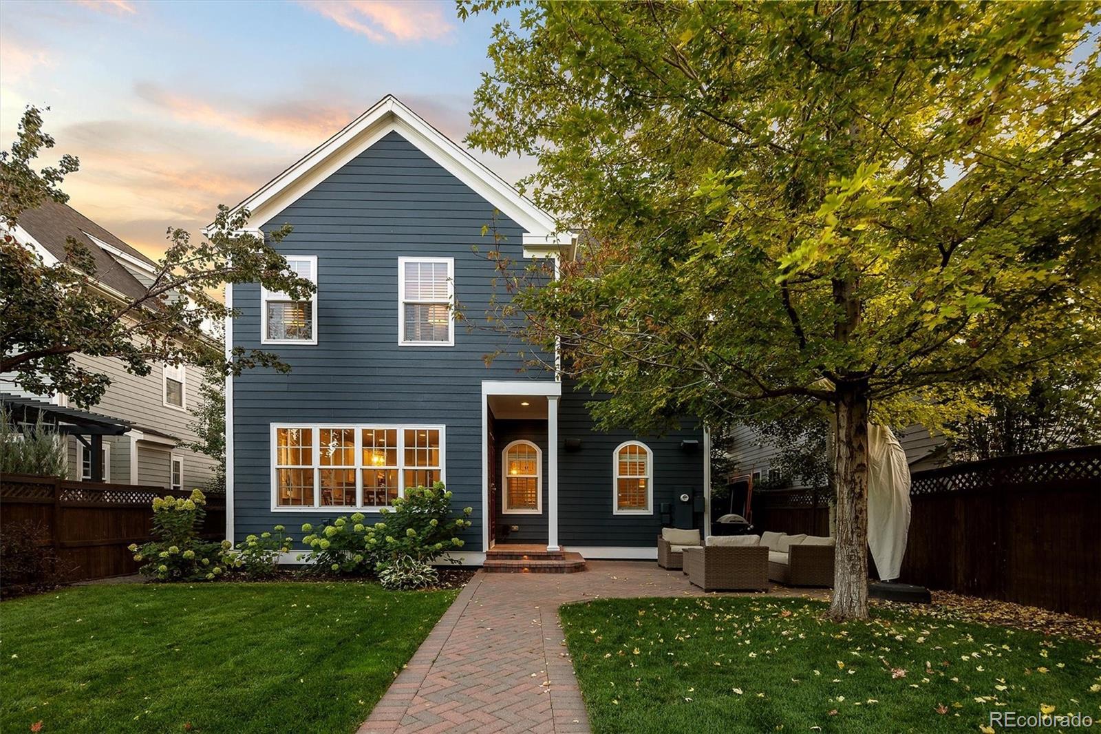 9221 E 33rd Avenue