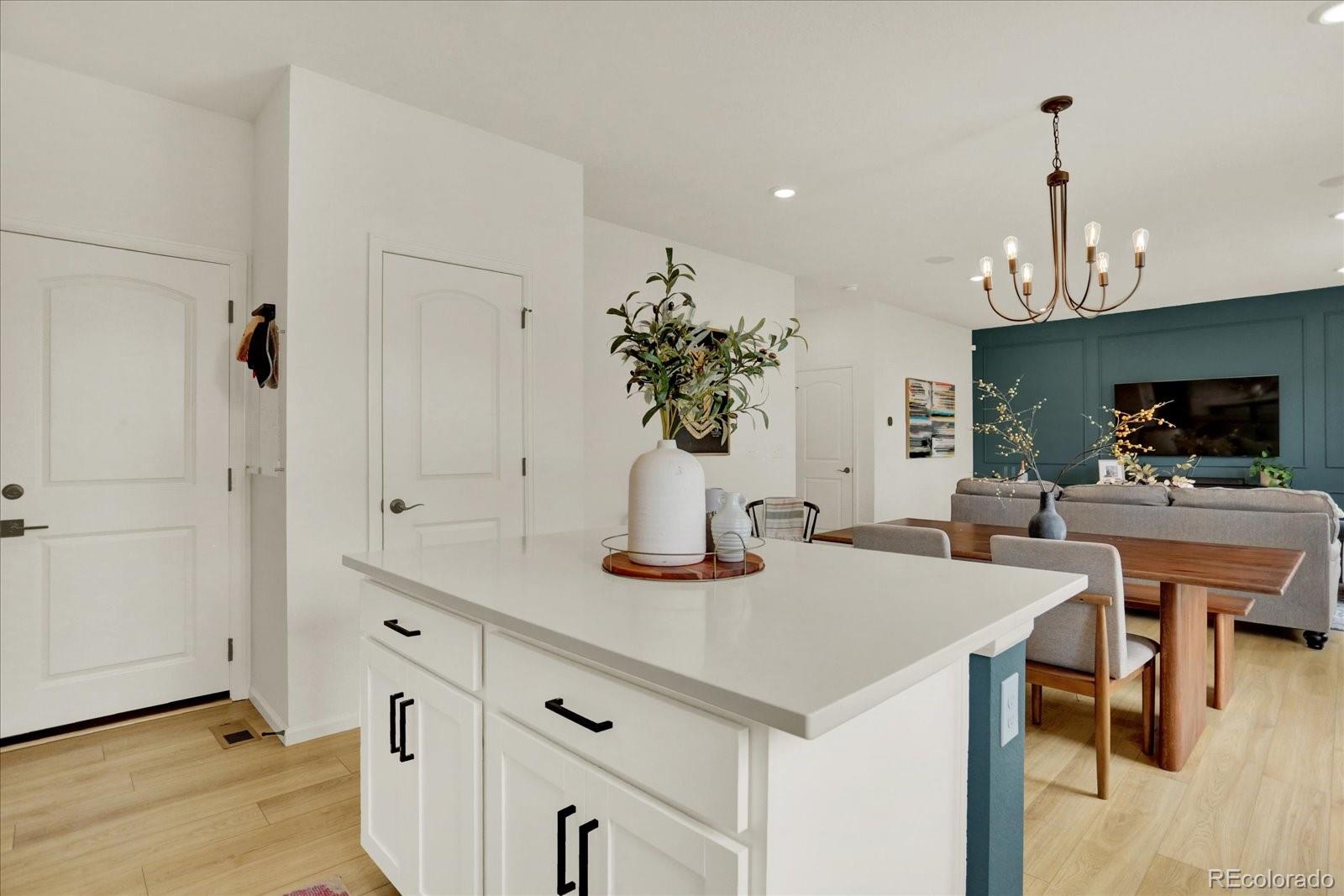 5921 N Liverpool Court