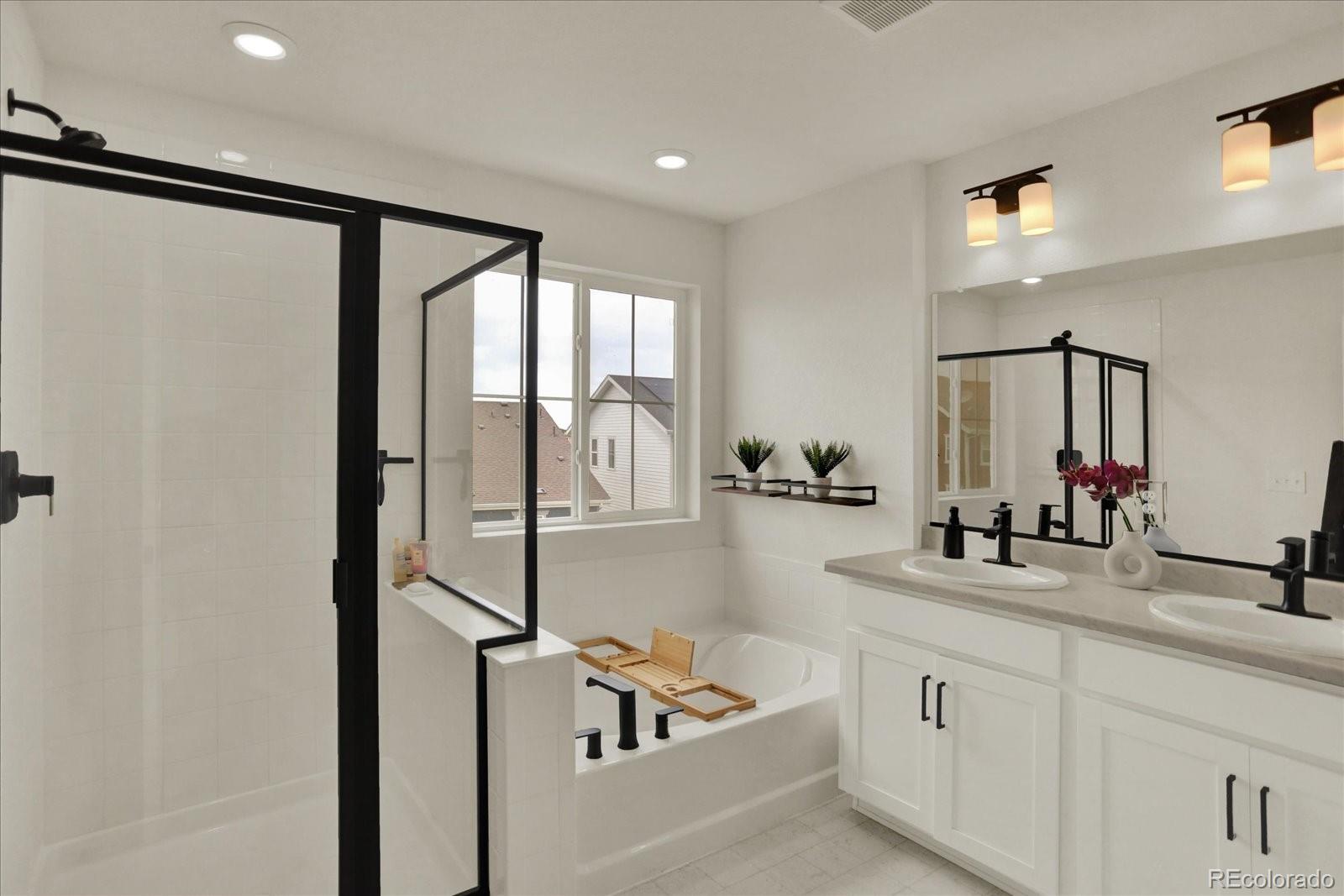 5921 N Liverpool Court