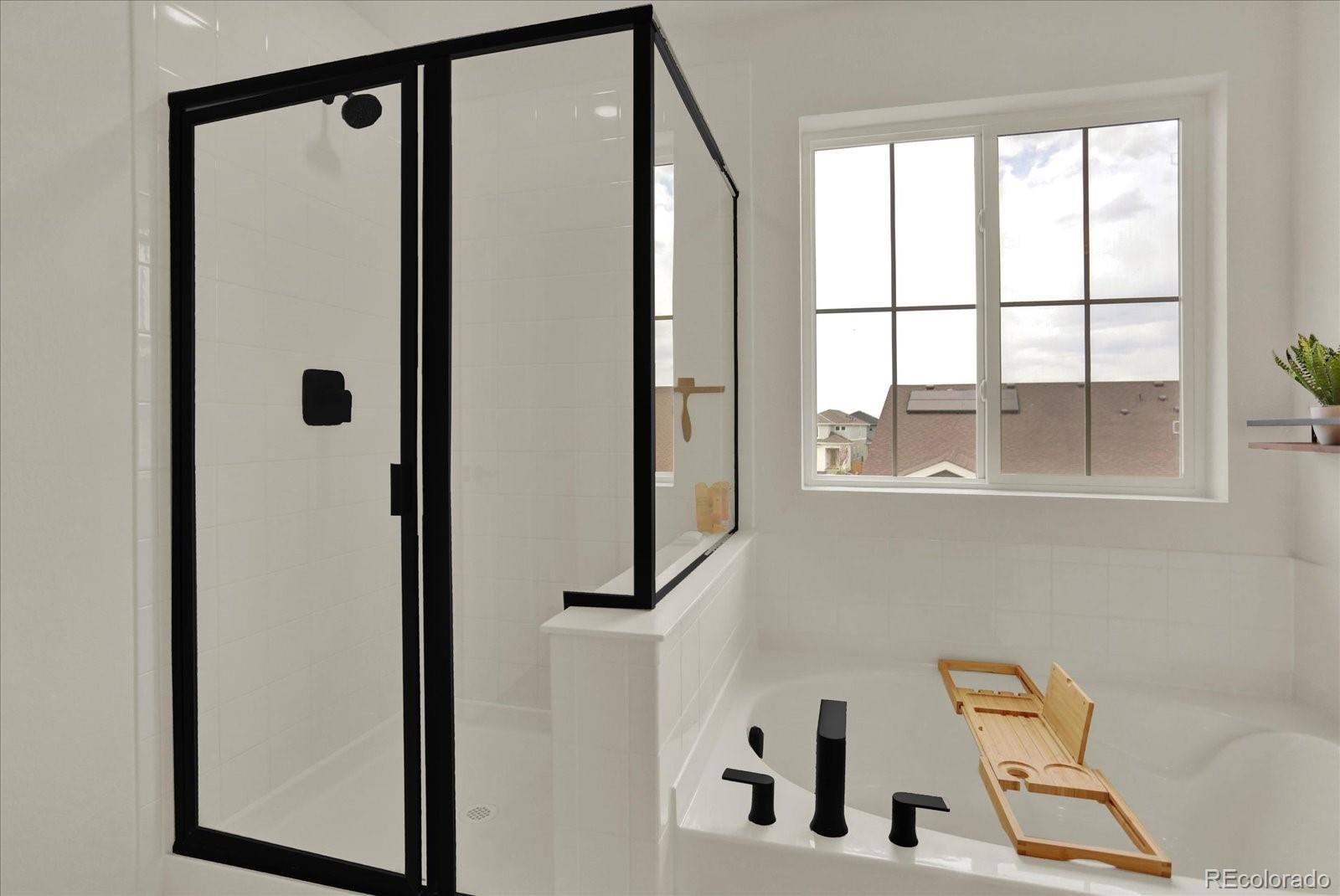 5921 N Liverpool Court