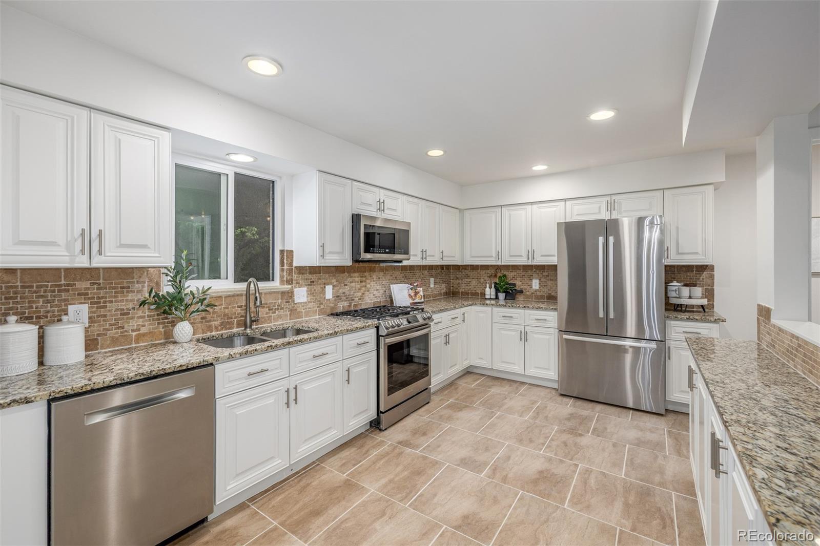 2644 S Krameria Street