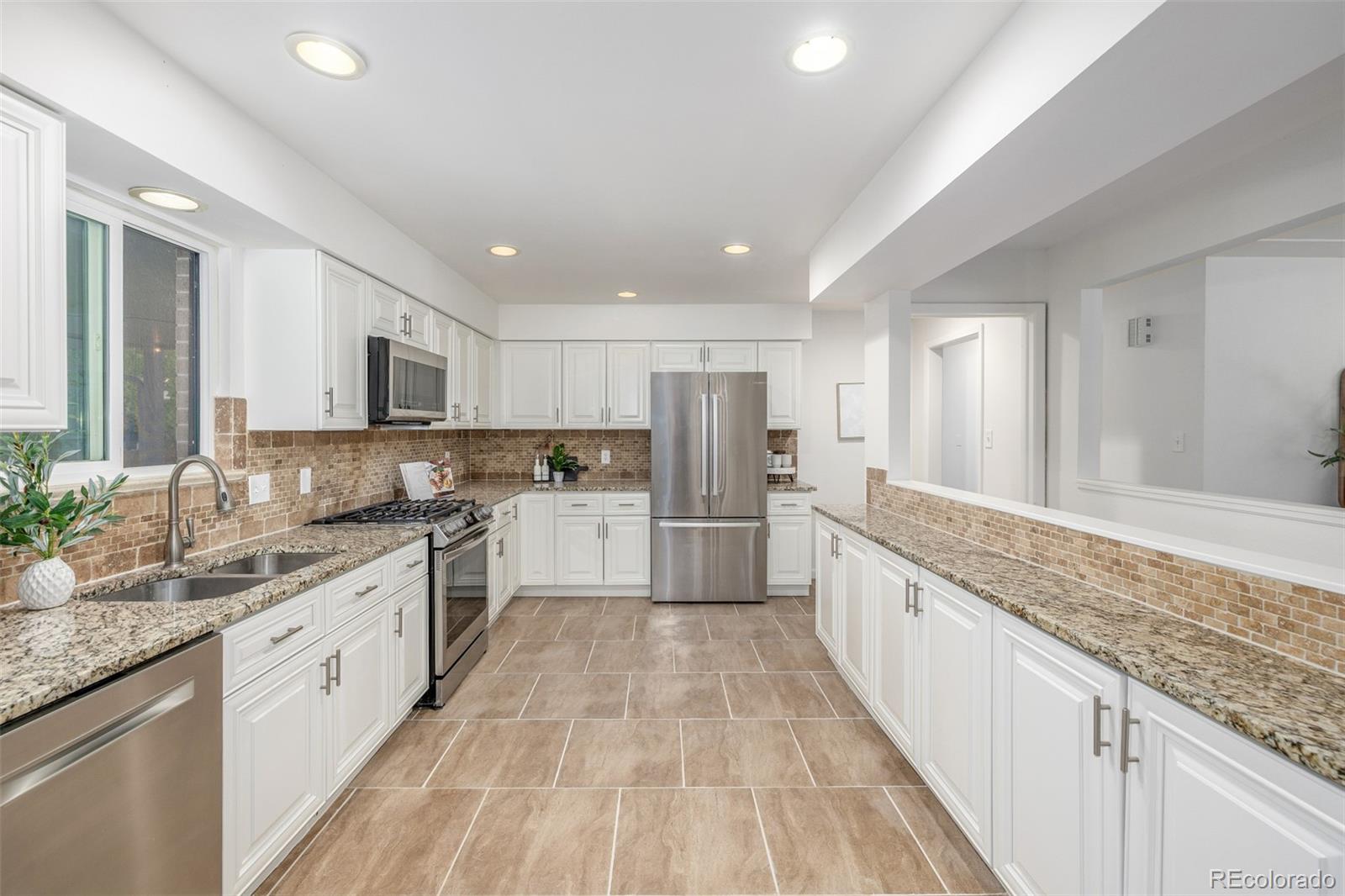 2644 S Krameria Street