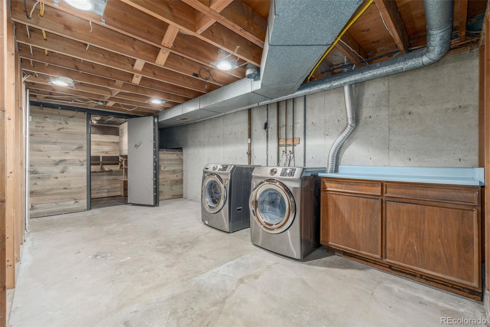 2644 S Krameria Street