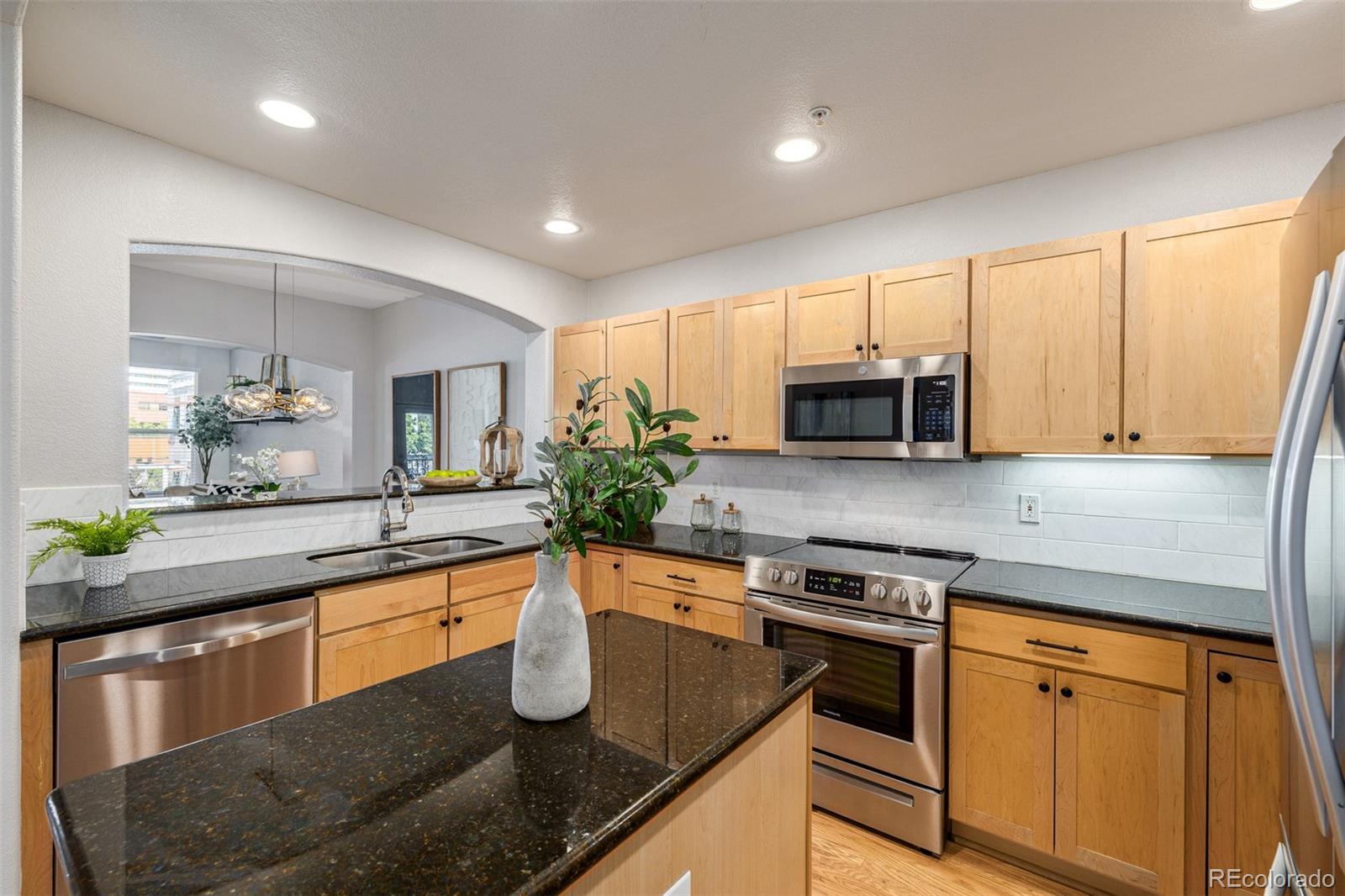 1747 N Pearl Street Unit: 207