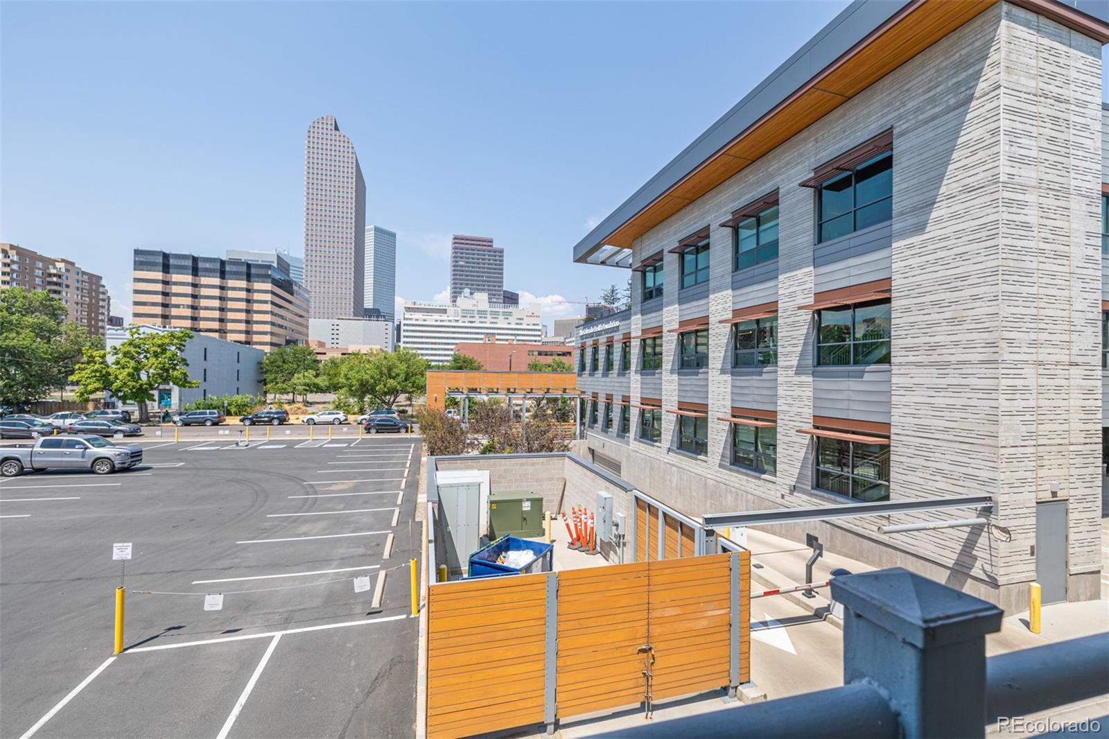 1747 N Pearl Street Unit: 207