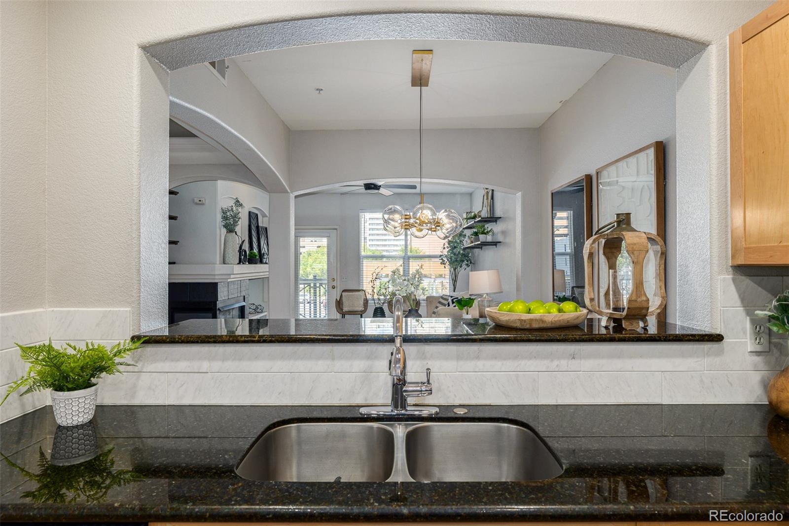 1747 N Pearl Street Unit: 207