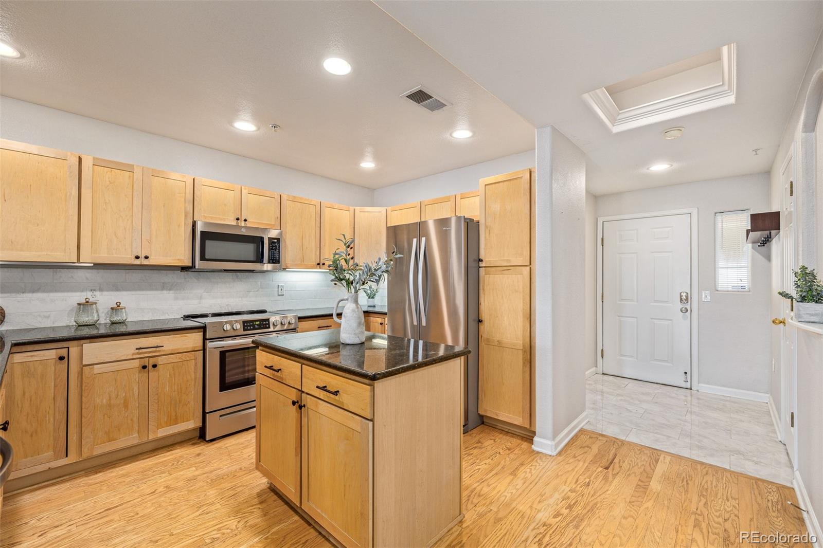 1747 N Pearl Street Unit: 207