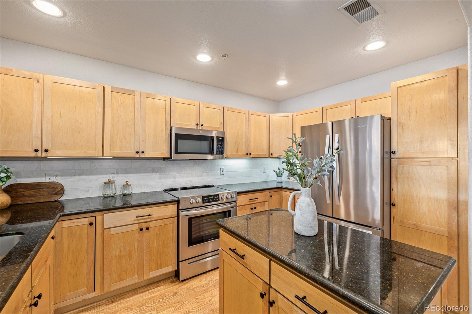 1747 N Pearl Street Unit: 207