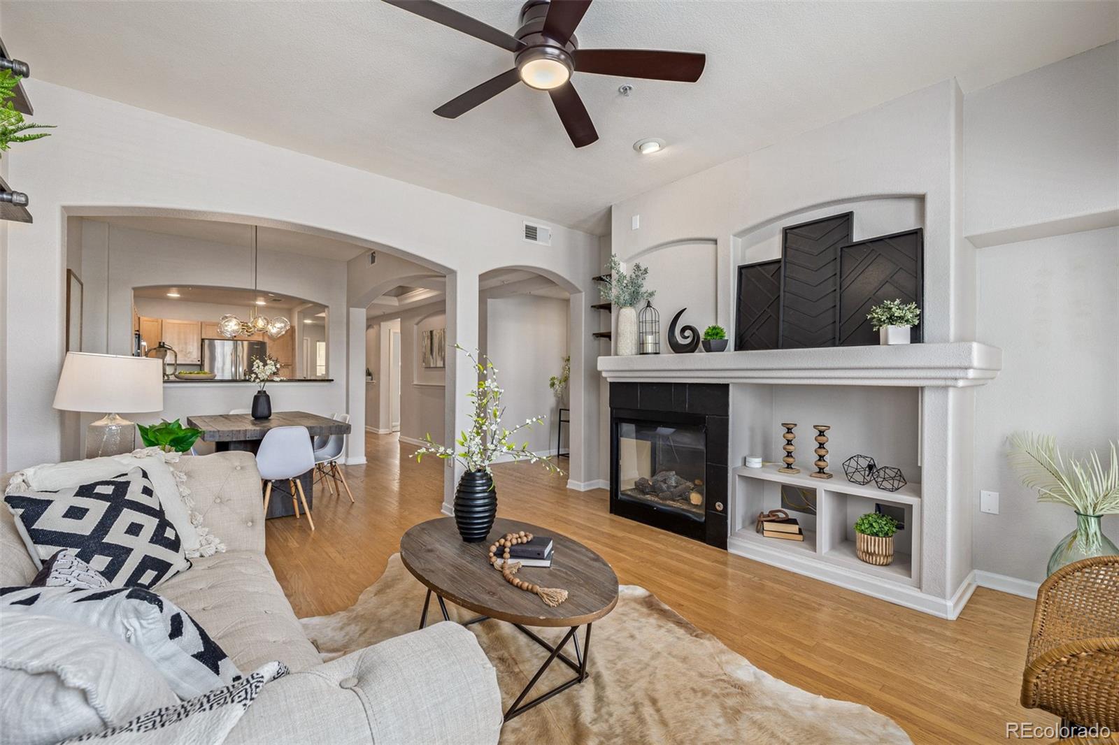 1747 N Pearl Street Unit: 207