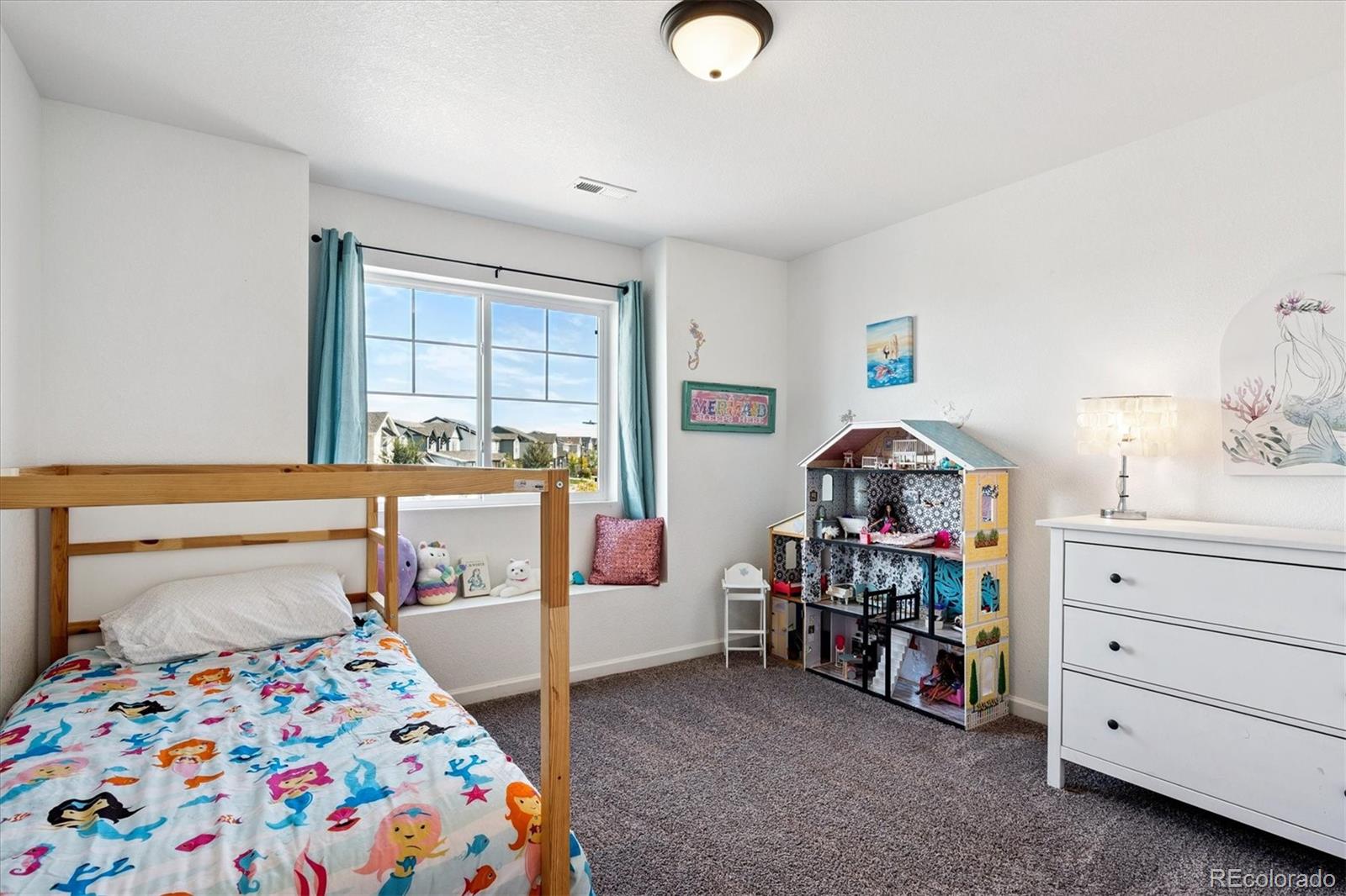 629 N Waterloo Court