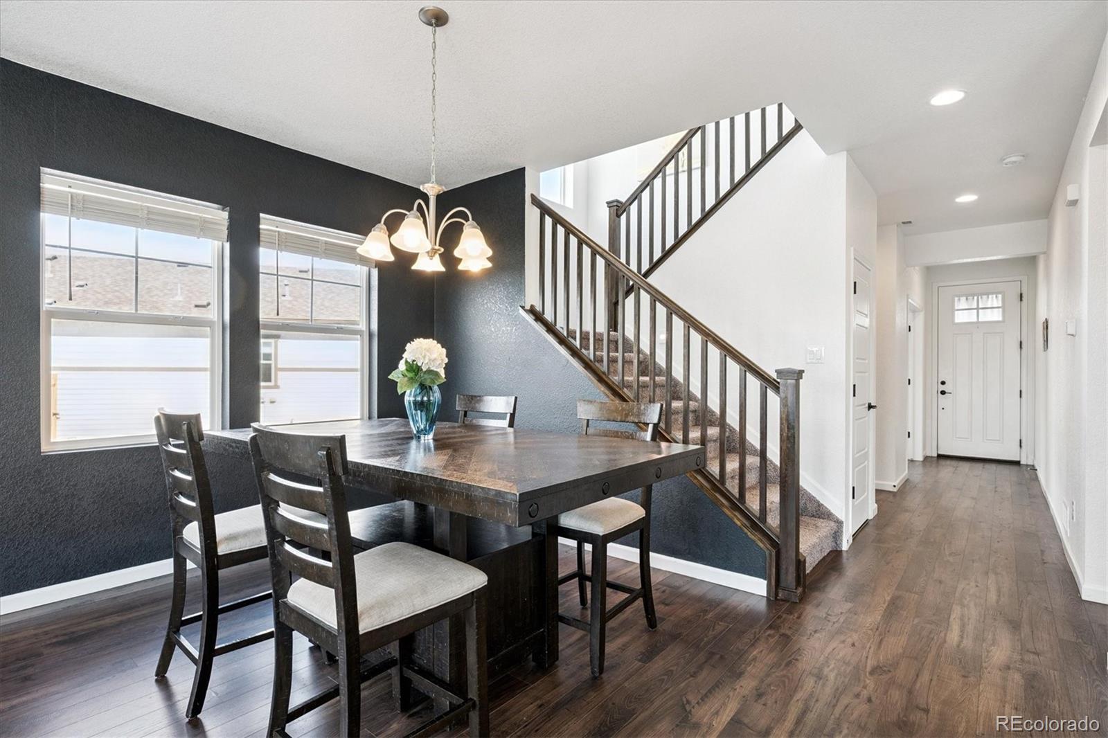 629 N Waterloo Court