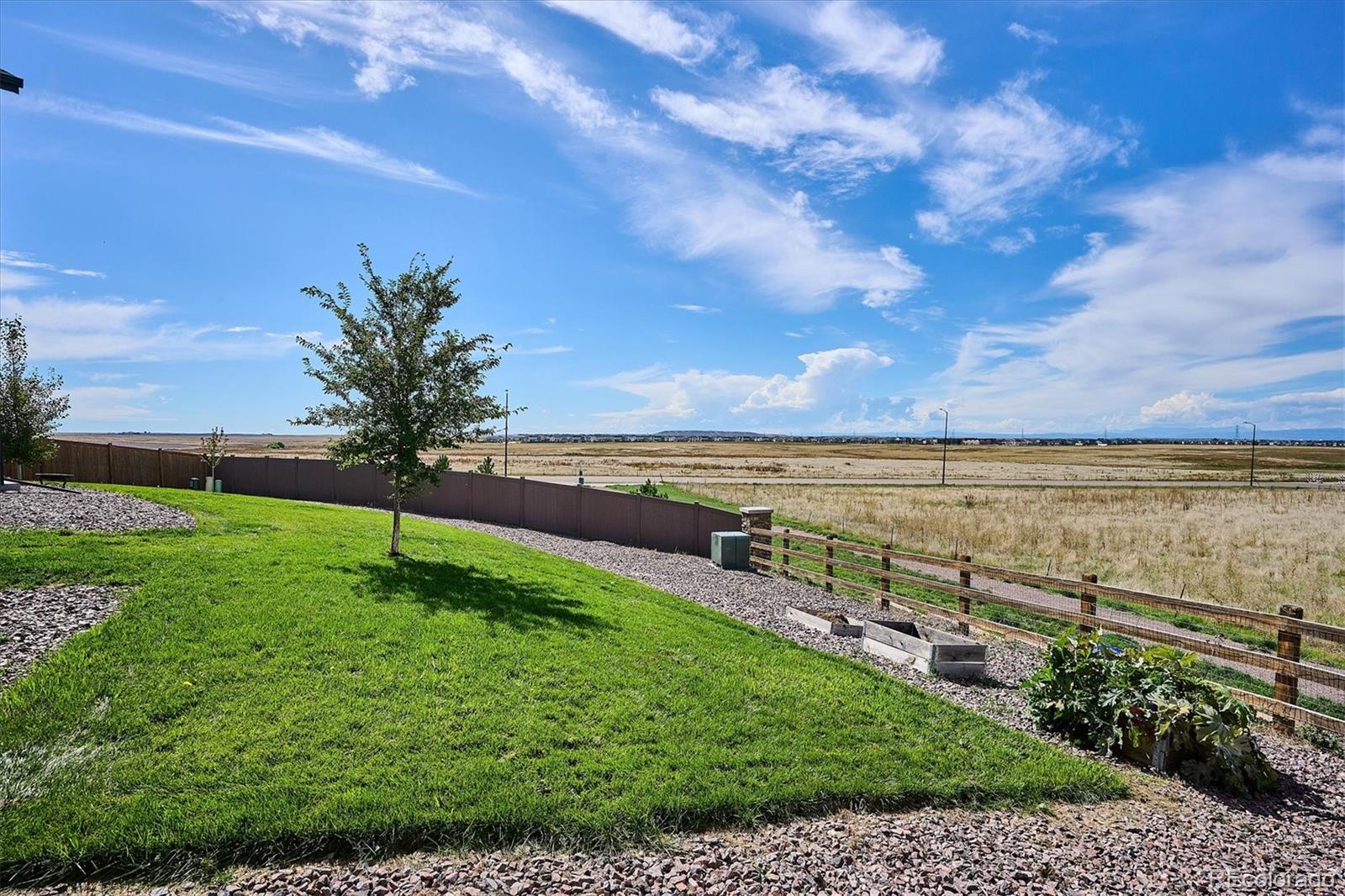 629 N Waterloo Court