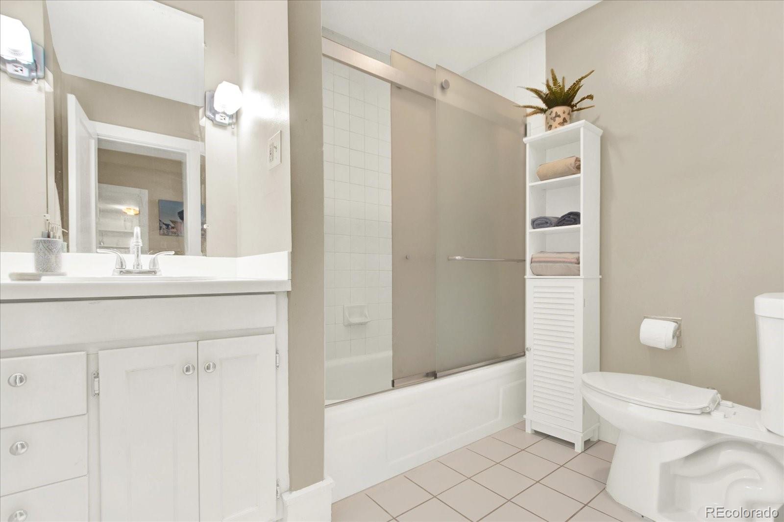 861 N Humboldt Street Unit: E