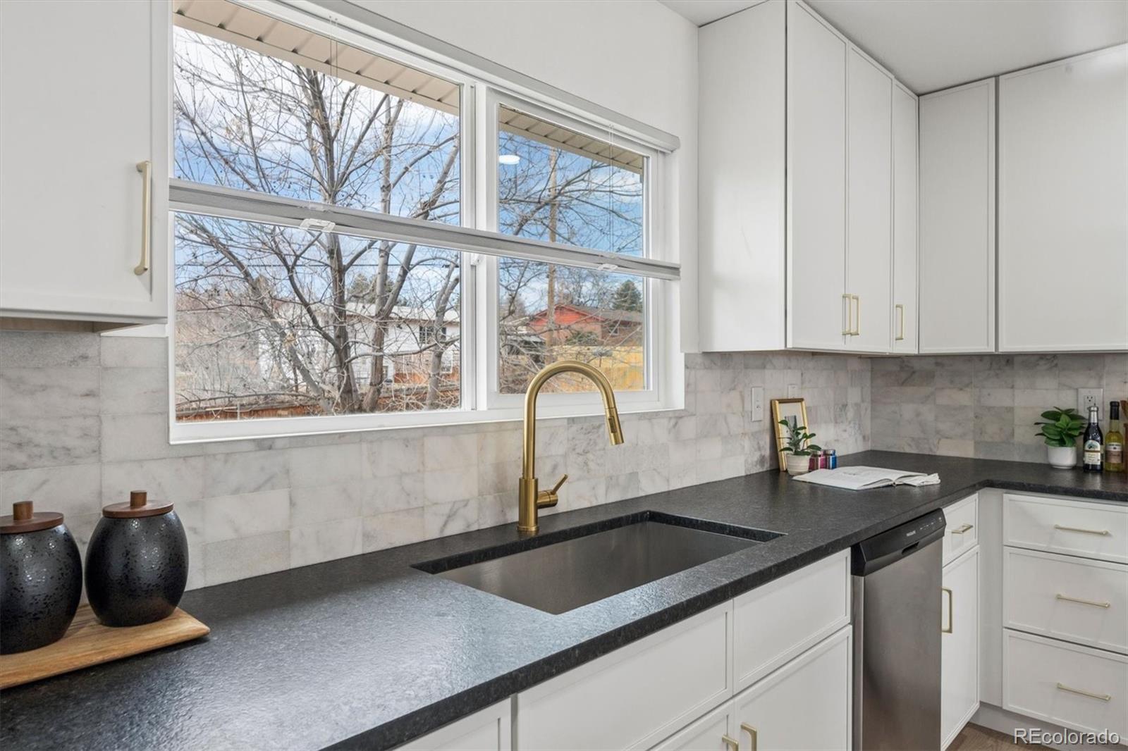 11296 W Kentucky Drive