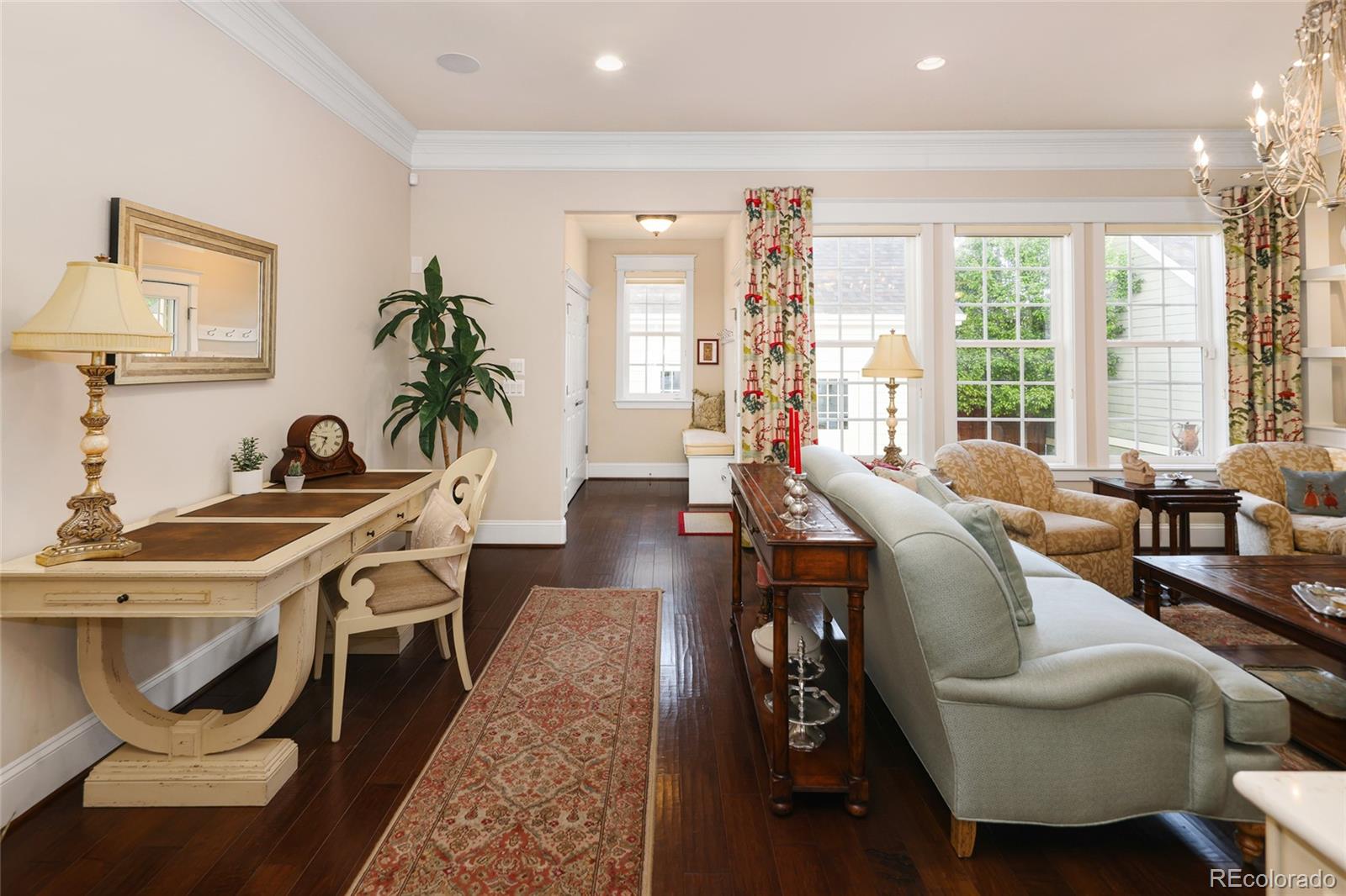 5073 Valentia Street