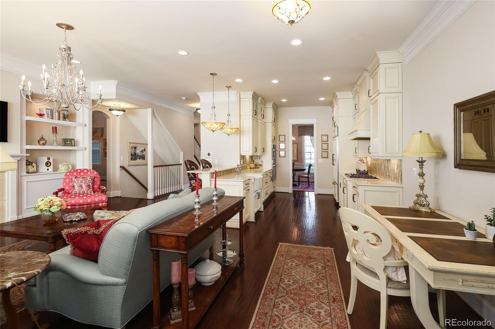 5073 Valentia Street