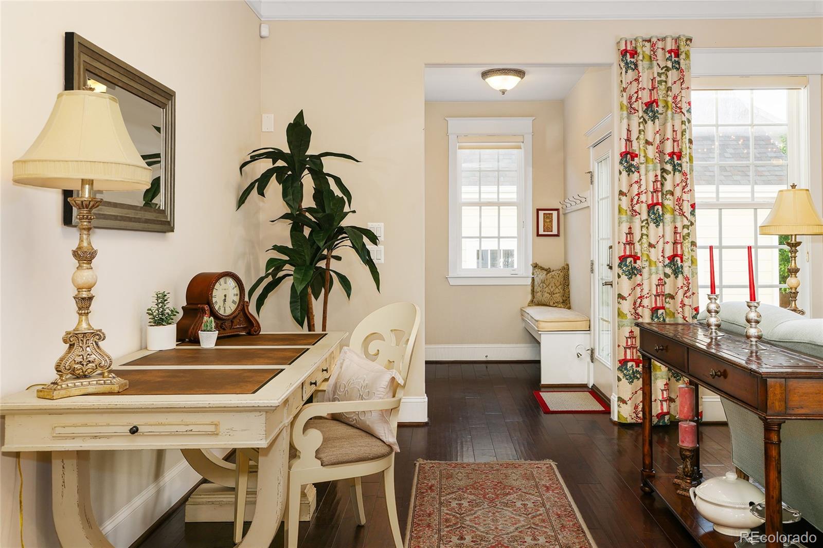 5073 Valentia Street