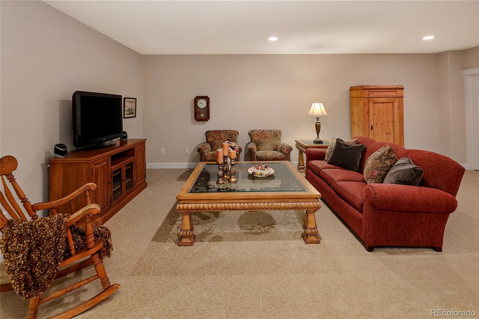 5073 Valentia Street