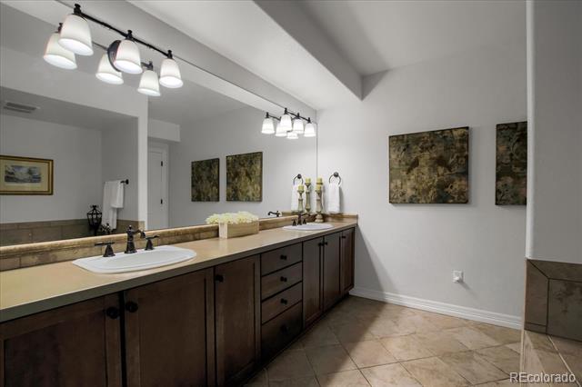 85 Rampart Way Unit: 206