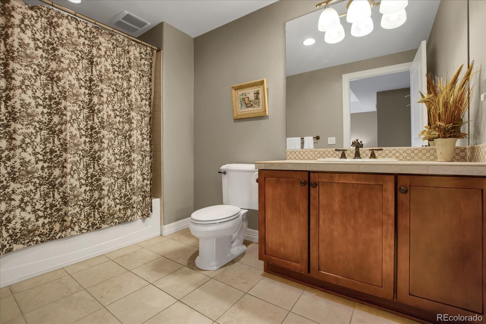 85 Rampart Way Unit: 206